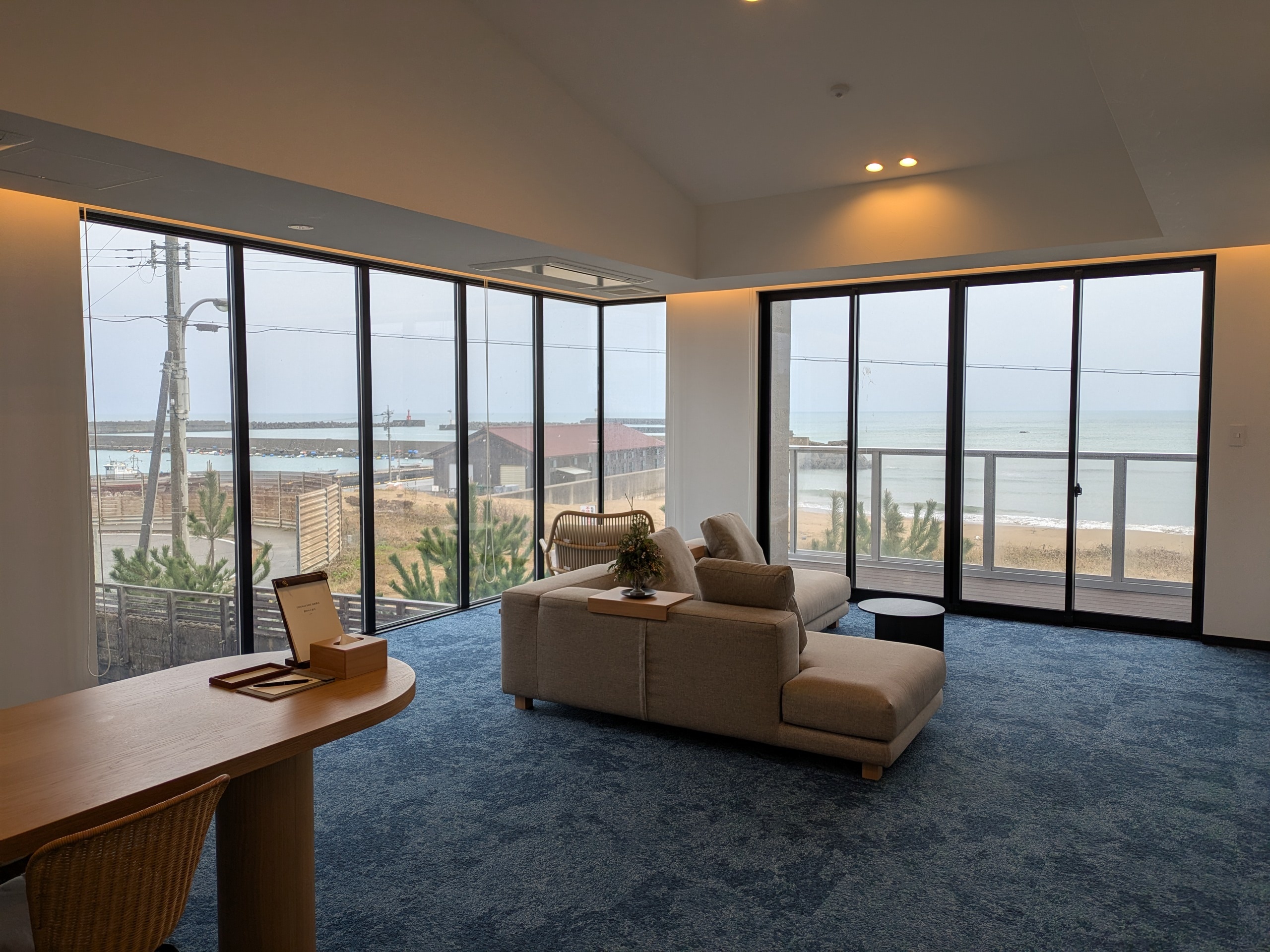 PXL_20251217_042317937